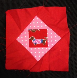 sausage dog quilt economyblockalong